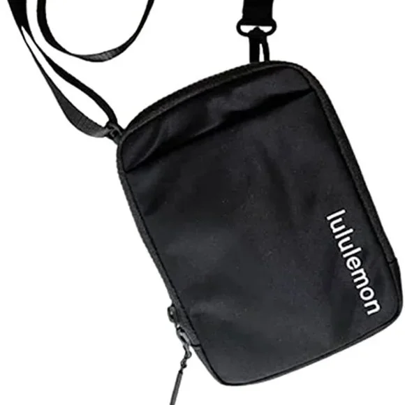 NEW lululemon athletic Access Crossbody Bag Fanny Pack Black White Logo Purse - Picture 2 of 8